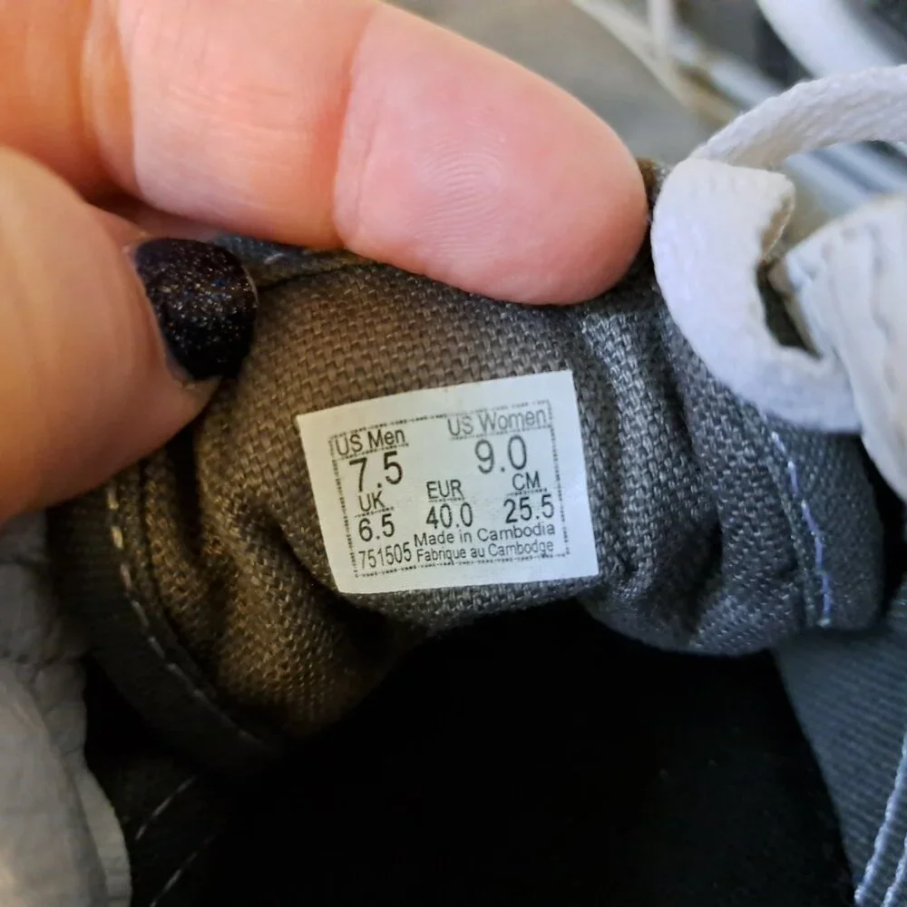 Vans Old Skool skate shoes grey, men 7.5, women's 9
